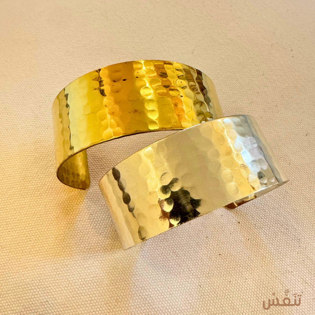 Vintage Shiny Hammered Style Tone Cuff Bracelet